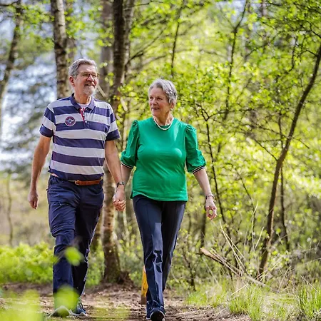 Prázdninový dům Unique By The Pond *