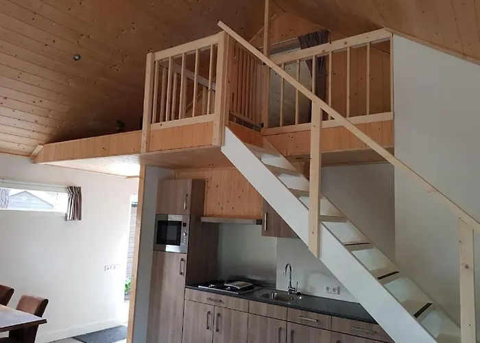 Unique By The Pond *