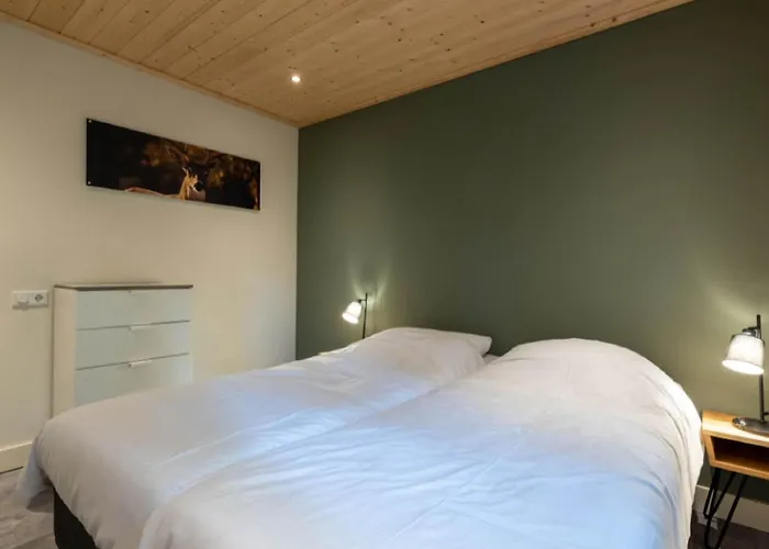 Unique By The Pond * Hoenderloo