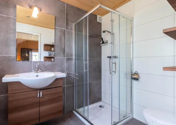 Unique By The Pond Semesterbostad